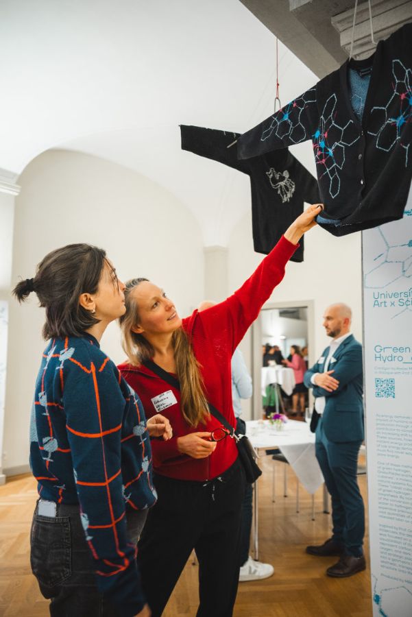 Das UZH-Projekt «nmesh» verwandelt Wissenschaft in Kunst.